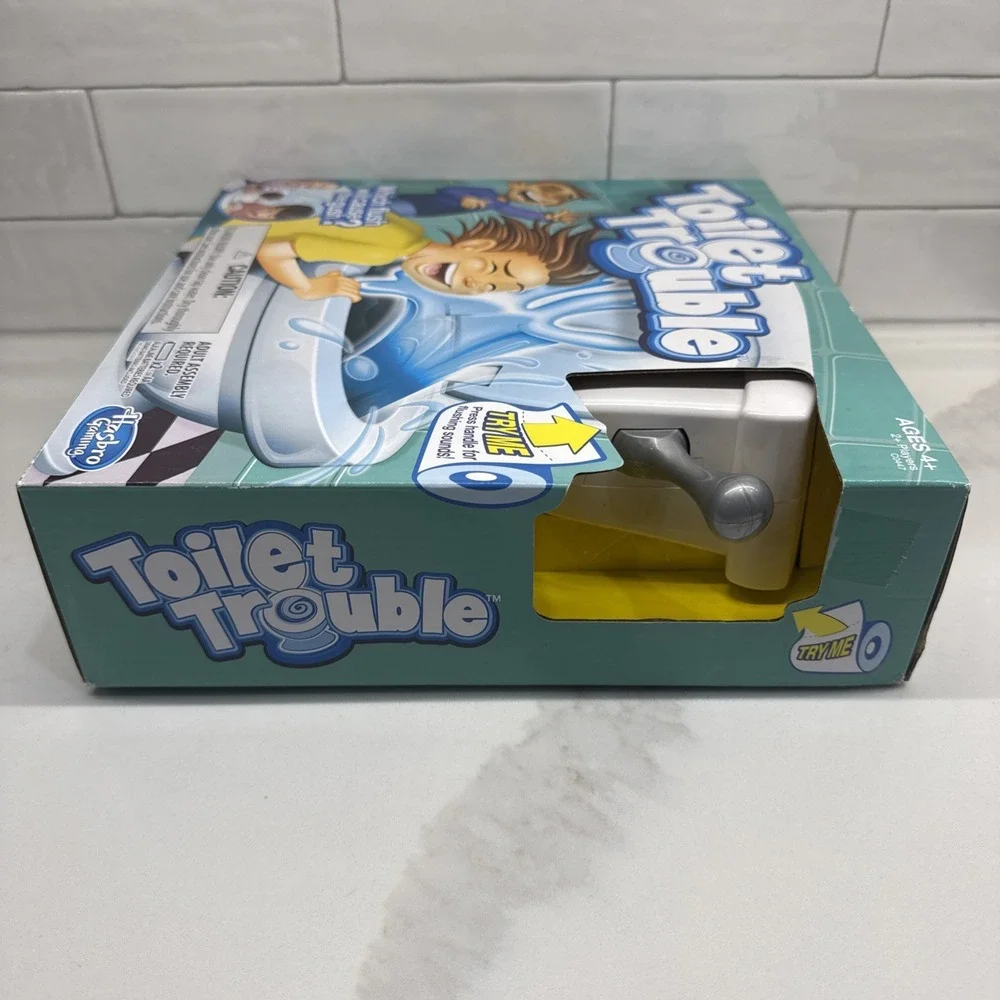 Hasbro Gaming Toilet Trouble Game C0447 Water Spraying Family Fun Fast Ship NEW
